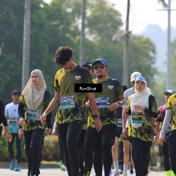 Runner Photo 7012275