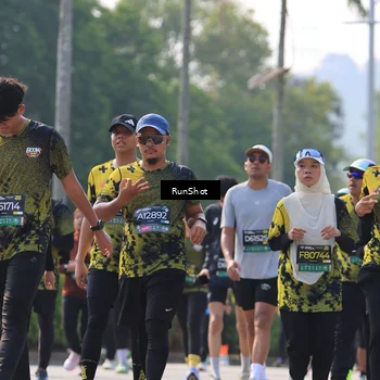 Runner Photo 7012281