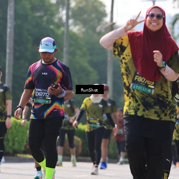 Runner Photo 7012333