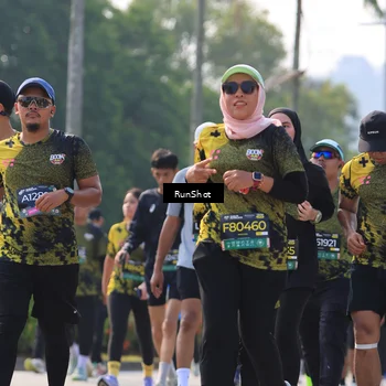Runner Photo 7012350