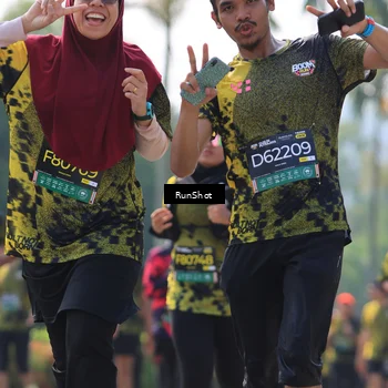 Runner Photo 7012353