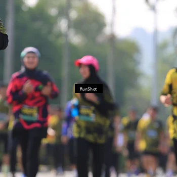 Runner Photo 7012358