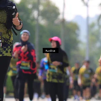 Runner Photo 7012360