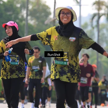 Runner Photo 7012375