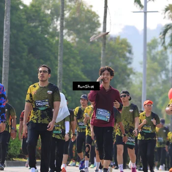 Runner Photo 7012386