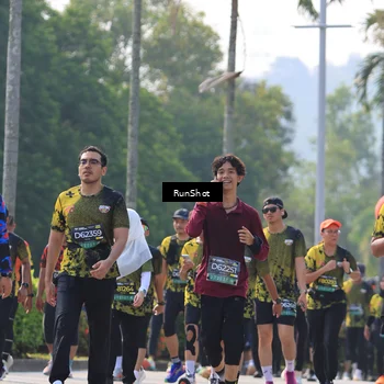 Runner Photo 7012391