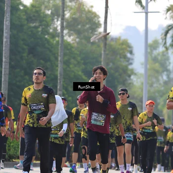 Runner Photo 7012402