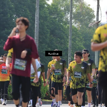 Runner Photo 7012410
