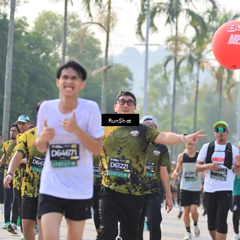 Runner Photo 7012558