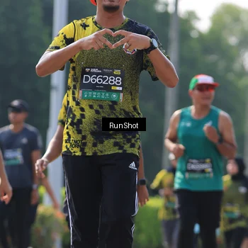 Runner Photo 7012657