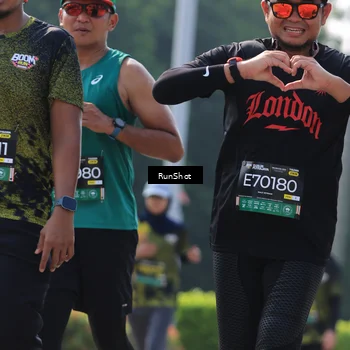 Runner Photo 7012693