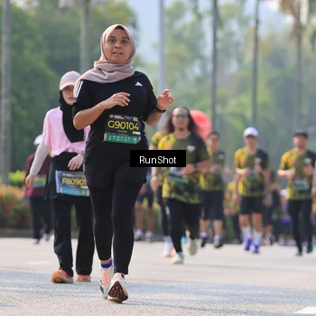 Runner Photo 7012842