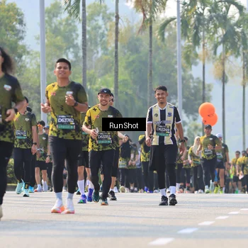 Runner Photo 7012882