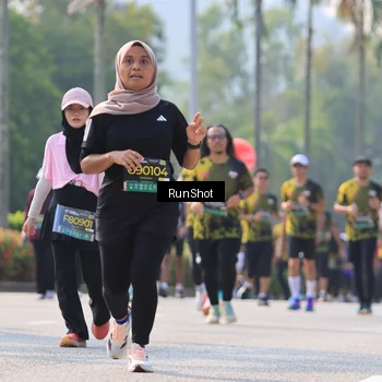 Runner Photo 7012916