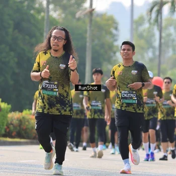Runner Photo 7012945