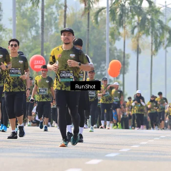 Runner Photo 7012972