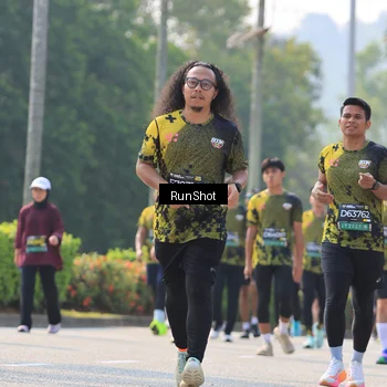 Runner Photo 7012979