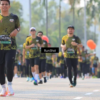 Runner Photo 7012981