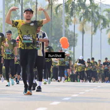 Runner Photo 7012989