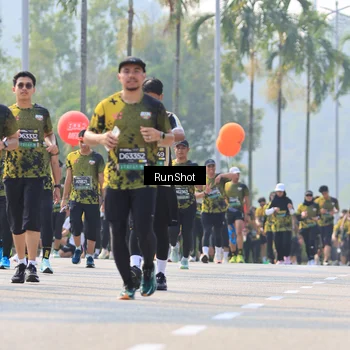 Runner Photo 7012991