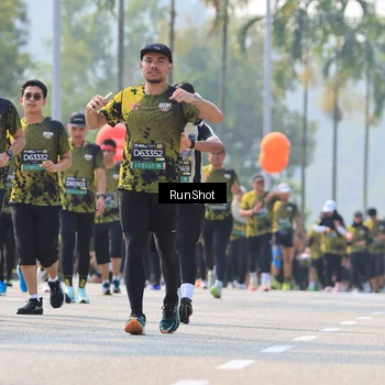 Runner Photo 7012995
