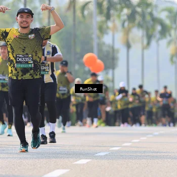 Runner Photo 7013004