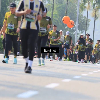 Runner Photo 7013056
