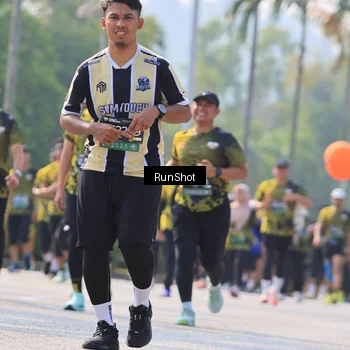 Runner Photo 7013058