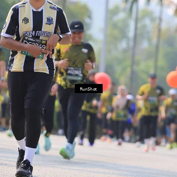 Runner Photo 7013073