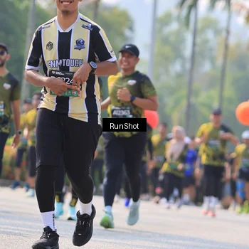 Runner Photo 7013075