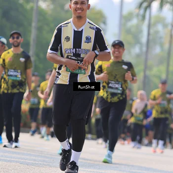 Runner Photo 7013076