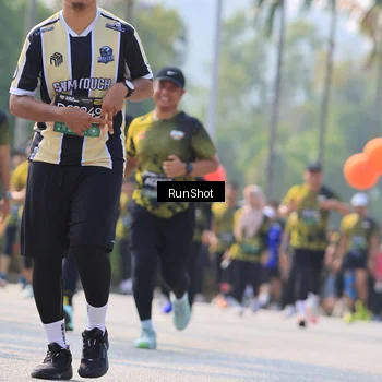 Runner Photo 7013081