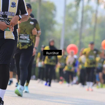 Runner Photo 7013100