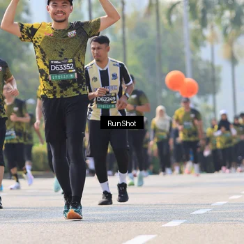 Runner Photo 7013102