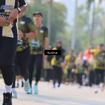 Runner Photo 7013111