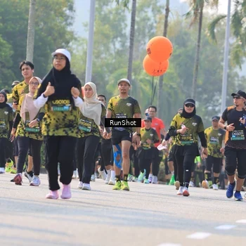 Runner Photo 7013236