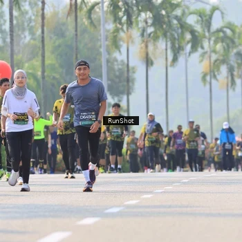 Runner Photo 7013305