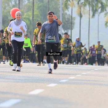 Runner Photo 7013319