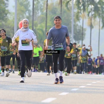 Runner Photo 7013338
