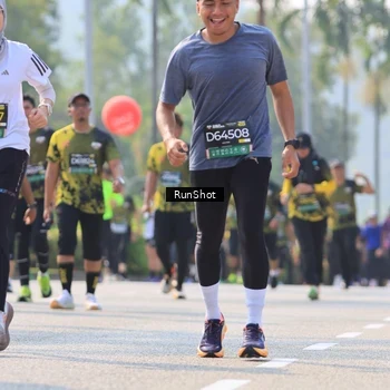 Runner Photo 7013400