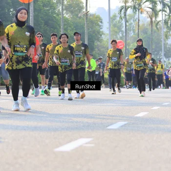 Runner Photo 7013443