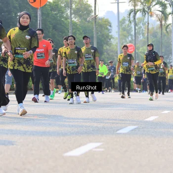 Runner Photo 7013453