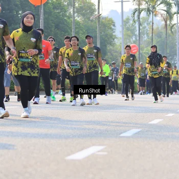 Runner Photo 7013456