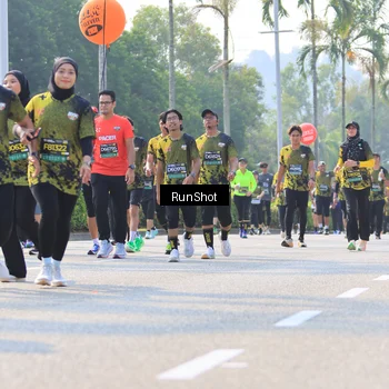 Runner Photo 7013459