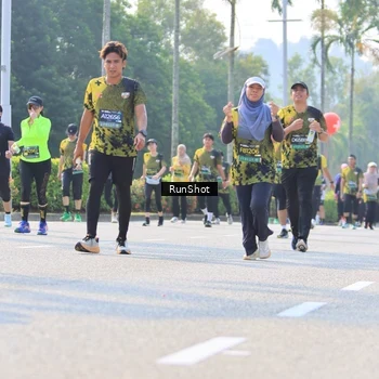 Runner Photo 7013571
