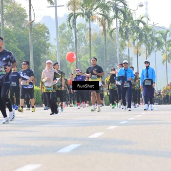 Runner Photo 7013696