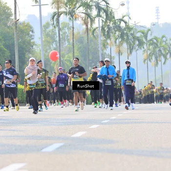 Runner Photo 7013700