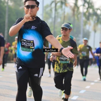 Runner Photo 7013891