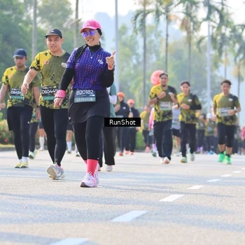 Runner Photo 7013942