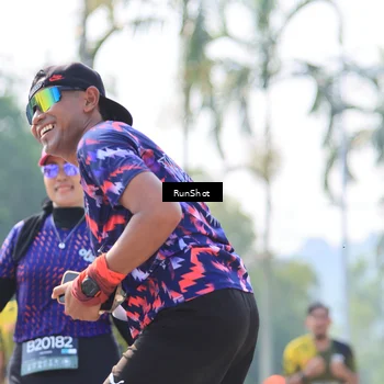 Runner Photo 7014002